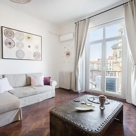 Amora Homes Luxury Basilica Breathless View-need Reservation For Free Parking *