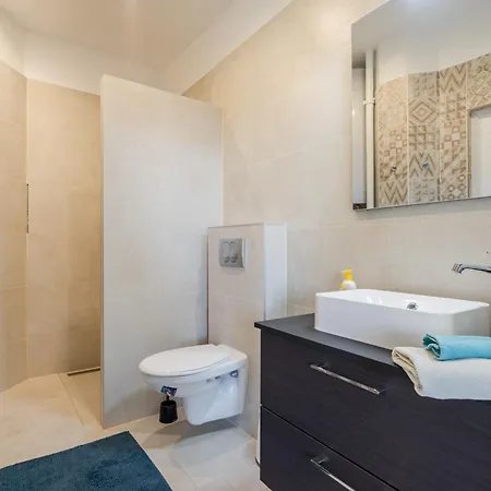 Amora Homes Luxury Basilica Breathless View-need Reservation For Free Parking 公寓
